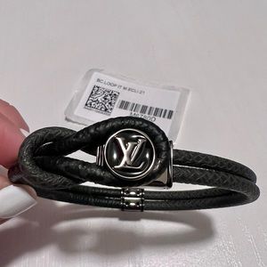 Louis Vuitton men’s Loop It Bracelet